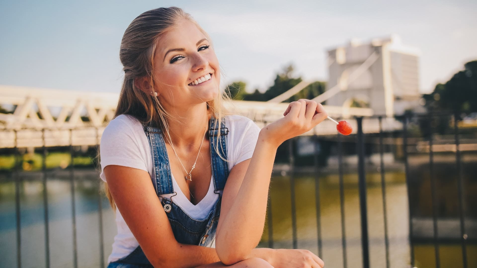 smiling woman with veneers